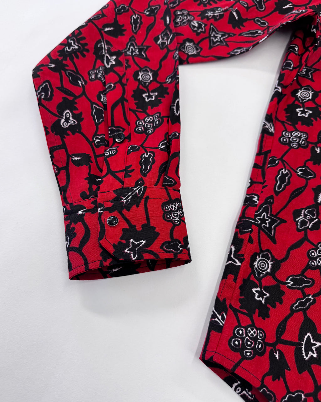 Aku Button Up